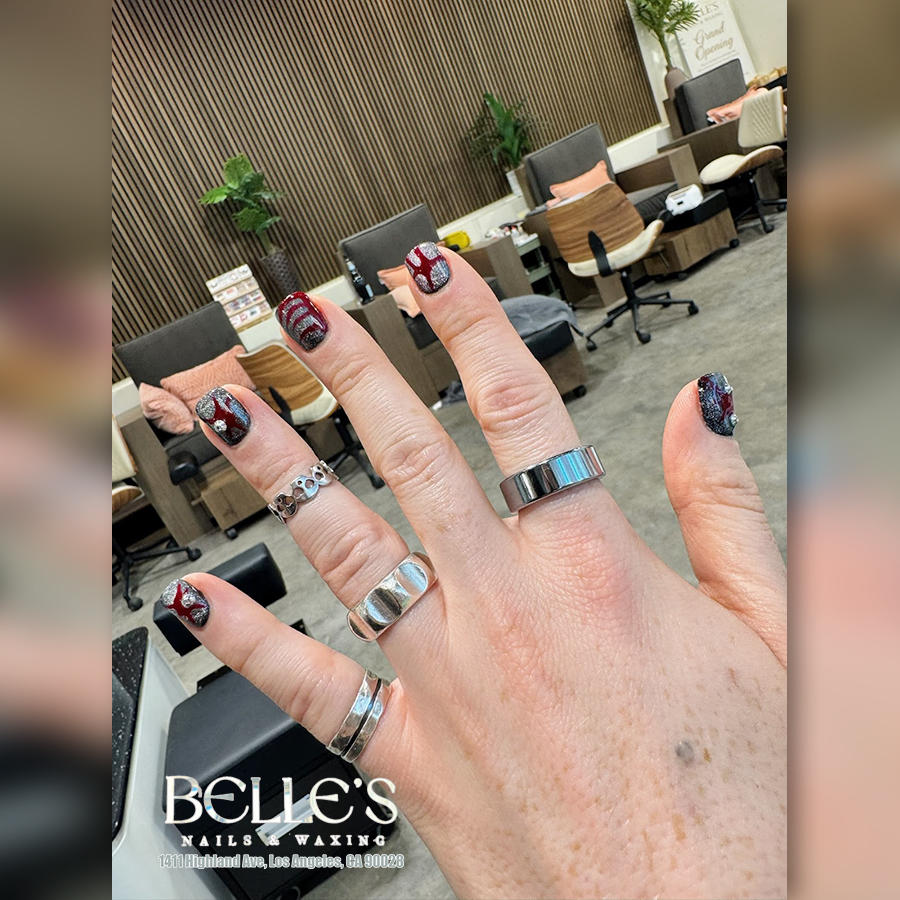 Glossy gel nails